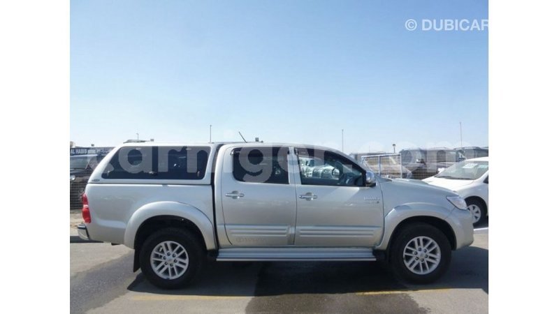 Big with watermark toyota hilux agadez import dubai 6707