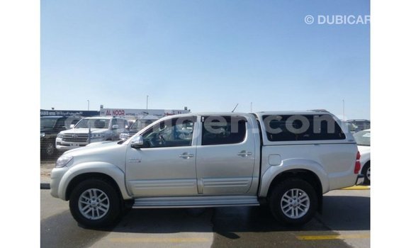 Sayi Imported Toyota Hilux Other Mota in Import - Dubai a Agadez Sayi Imported Toyota Hilux Other Mota in Import - Dubai a Agadez