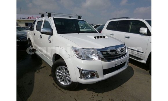 Acheter Import Voiture Toyota Hilux Blanc à Import - Dubai, Agadez Acheter Import Voiture Toyota Hilux Blanc à Import - Dubai, Agadez
