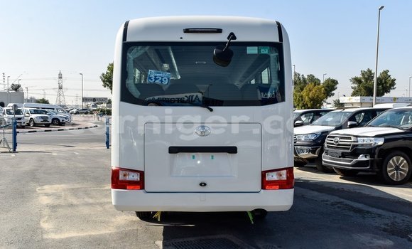اشتري Imported Toyota Coaster White سيارة في Import - Dubai في أغاديز اشتري Imported Toyota Coaster White سيارة في Import - Dubai في أغاديز