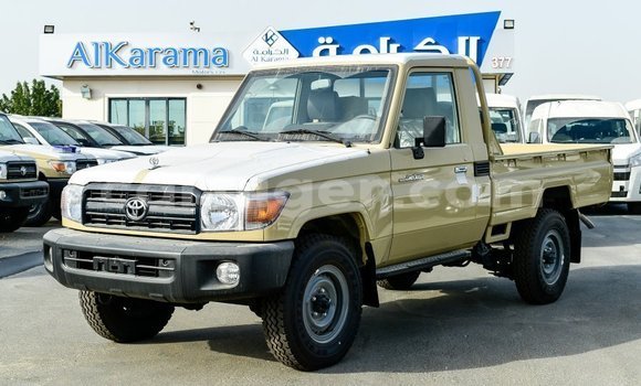 Buy Import Toyota Land Cruiser Beige Truck in Import - Dubai in Agadez Buy Import Toyota Land Cruiser Beige Truck in Import - Dubai in Agadez