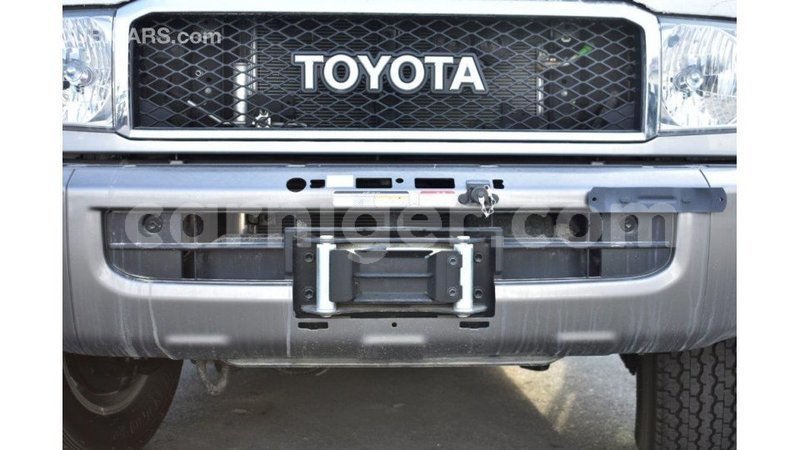 Big with watermark toyota land cruiser agadez import dubai 6733