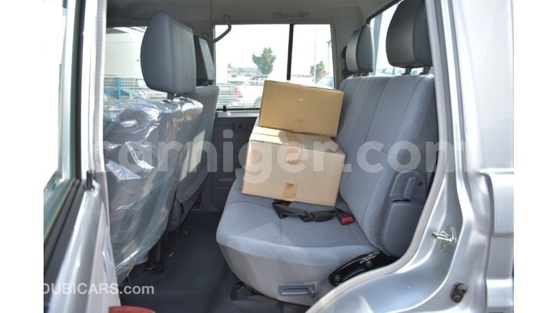 Big with watermark toyota land cruiser agadez import dubai 6733