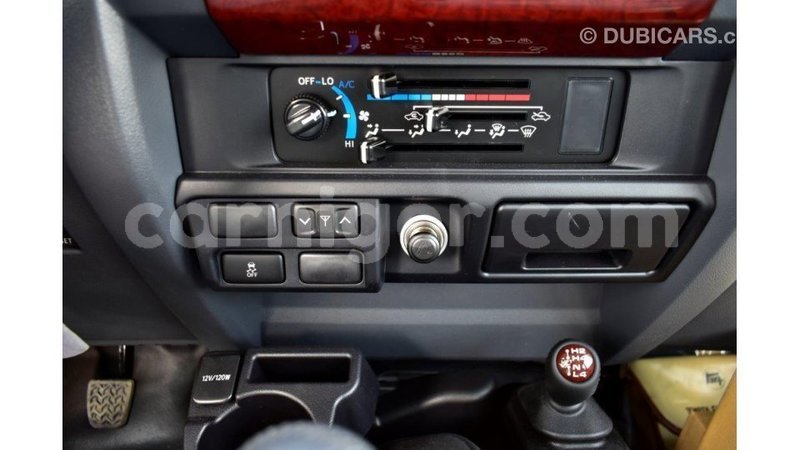 Big with watermark toyota land cruiser agadez import dubai 6733