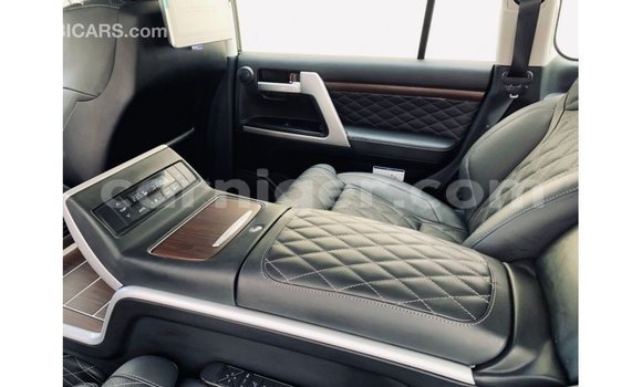 Buy Import Toyota Land Cruiser Black Truck in Import - Dubai in Agadez Buy Import Toyota Land Cruiser Black Truck in Import - Dubai in Agadez