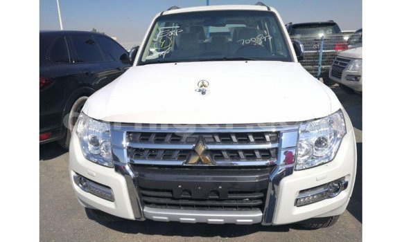 Buy Import Mitsubishi Pajero White Car in Import - Dubai in Agadez Buy Import Mitsubishi Pajero White Car in Import - Dubai in Agadez