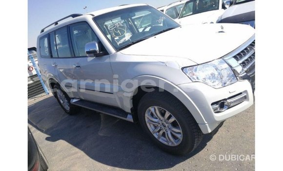 Buy Import Mitsubishi Pajero White Car in Import - Dubai in Agadez Buy Import Mitsubishi Pajero White Car in Import - Dubai in Agadez