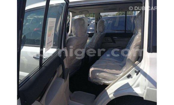 Buy Import Mitsubishi Pajero White Car in Import - Dubai in Agadez Buy Import Mitsubishi Pajero White Car in Import - Dubai in Agadez