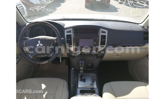 Buy Import Mitsubishi Pajero White Car in Import - Dubai in Agadez Buy Import Mitsubishi Pajero White Car in Import - Dubai in Agadez