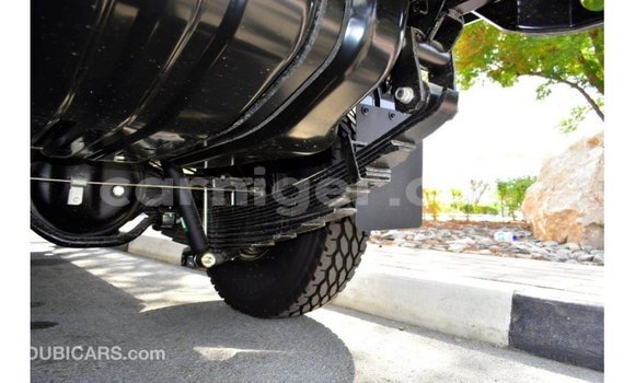 Sayi Imported Toyota Land Cruiser White Babbar mota in Import - Dubai a Agadez Sayi Imported Toyota Land Cruiser White Babbar mota in Import - Dubai a Agadez