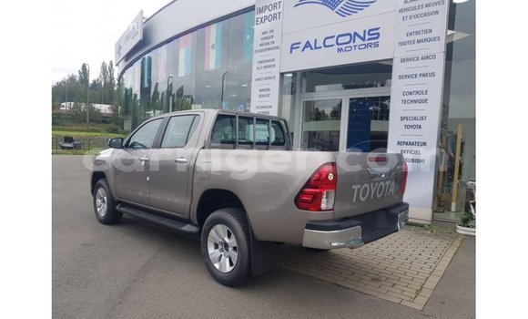 Buy Import Toyota Hilux Other Car in Import - Dubai in Agadez Buy Import Toyota Hilux Other Car in Import - Dubai in Agadez
