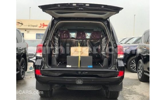 Buy Import Toyota Land Cruiser Black Truck in Import - Dubai in Agadez Buy Import Toyota Land Cruiser Black Truck in Import - Dubai in Agadez