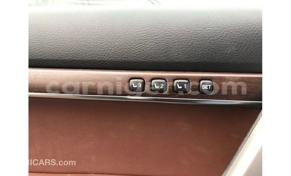 Buy Import Toyota Land Cruiser Black Truck in Import - Dubai in Agadez Buy Import Toyota Land Cruiser Black Truck in Import - Dubai in Agadez