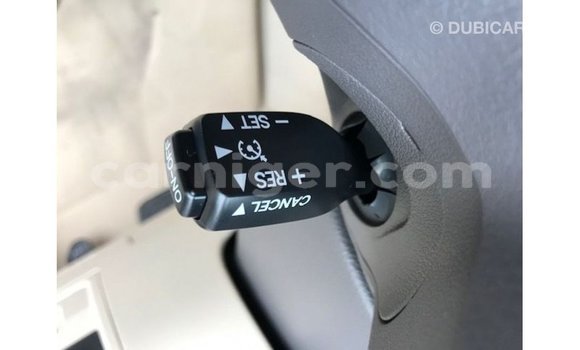 Sayi Imported Toyota Land Cruiser White Babbar mota in Import - Dubai a Agadez Sayi Imported Toyota Land Cruiser White Babbar mota in Import - Dubai a Agadez