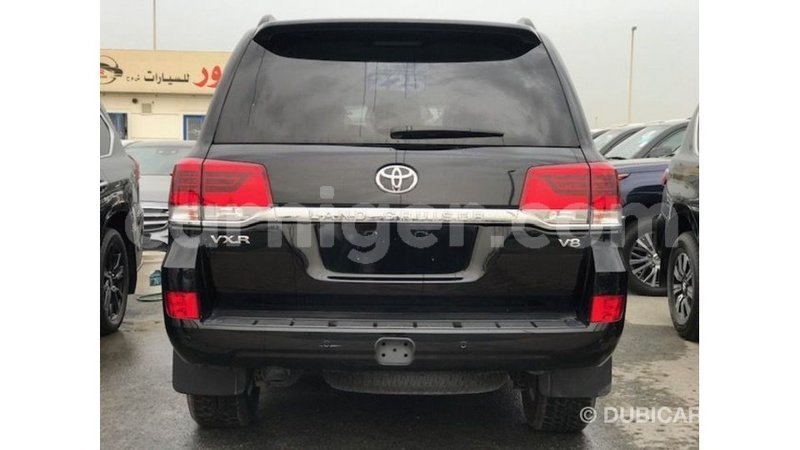 Big with watermark toyota land cruiser agadez import dubai 6782