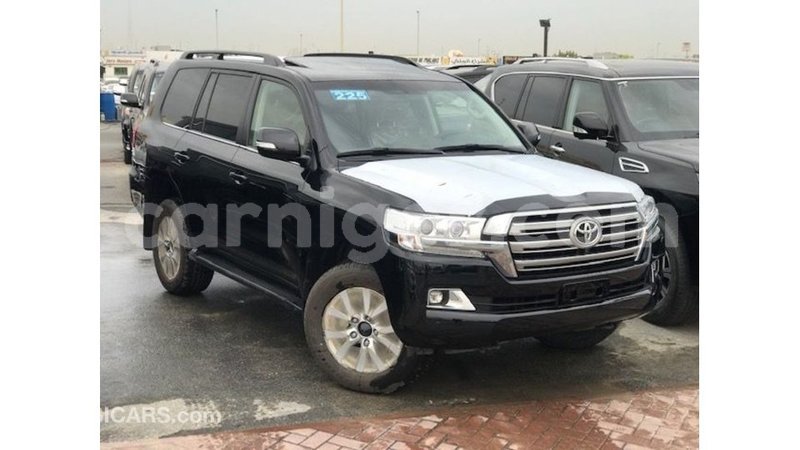 Big with watermark toyota land cruiser agadez import dubai 6782