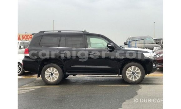 اشتري Imported Toyota Land Cruiser Black شاحنة في Import - Dubai في أغاديز اشتري Imported Toyota Land Cruiser Black شاحنة في Import - Dubai في أغاديز