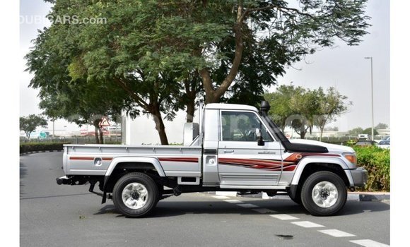 Sayi Imported Toyota Land Cruiser Other Babbar mota in Import - Dubai a Agadez Sayi Imported Toyota Land Cruiser Other Babbar mota in Import - Dubai a Agadez