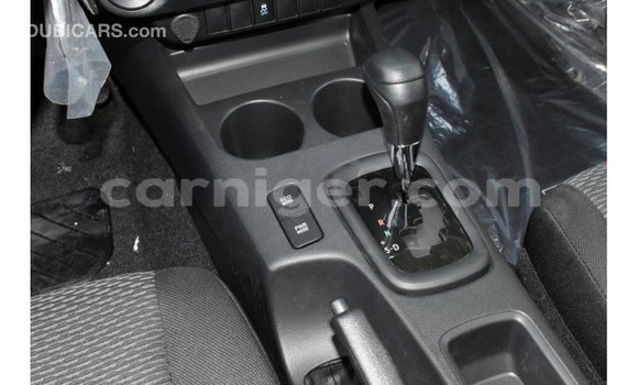 Sayi Imported Toyota Hilux White Mota in Import - Dubai a Agadez Sayi Imported Toyota Hilux White Mota in Import - Dubai a Agadez
