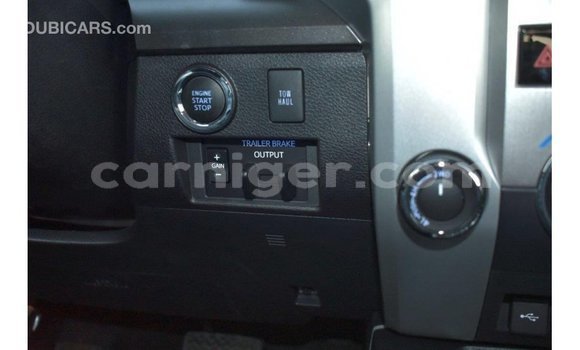 Sayi Imported Toyota Tundra White Mota in Import - Dubai a Agadez Sayi Imported Toyota Tundra White Mota in Import - Dubai a Agadez