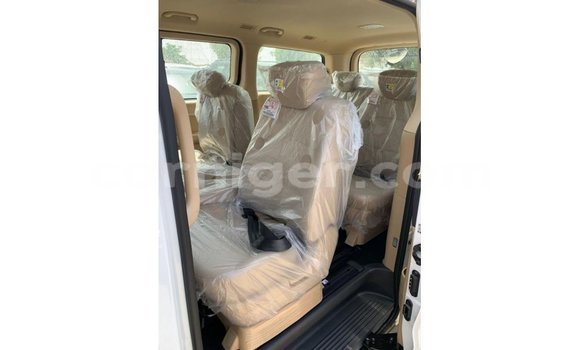 Buy Import Hyundai Chorus White Truck in Import - Dubai in Agadez Buy Import Hyundai Chorus White Truck in Import - Dubai in Agadez