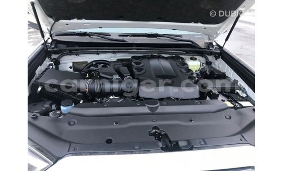 Buy Import Toyota Ade White Truck in Import - Dubai in Agadez Buy Import Toyota Ade White Truck in Import - Dubai in Agadez