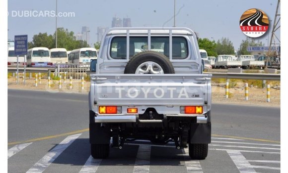Sayi Imported Toyota Land Cruiser Other Babbar mota in Import - Dubai a Agadez Sayi Imported Toyota Land Cruiser Other Babbar mota in Import - Dubai a Agadez