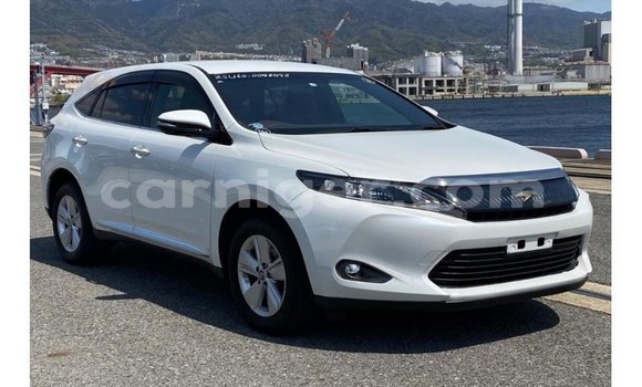 Sayi Imported Toyota Harrier White Mota in Import - Dubai a Agadez Sayi Imported Toyota Harrier White Mota in Import - Dubai a Agadez