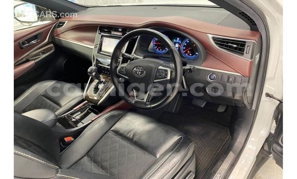 Sayi Imported Toyota Harrier White Mota in Import - Dubai a Agadez Sayi Imported Toyota Harrier White Mota in Import - Dubai a Agadez