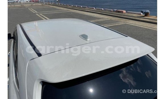 Sayi Imported Toyota Harrier White Mota in Import - Dubai a Agadez Sayi Imported Toyota Harrier White Mota in Import - Dubai a Agadez