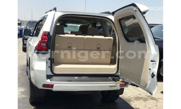 اشتري Imported Toyota Prado White سيارة في Import - Dubai في أغاديز اشتري Imported Toyota Prado White سيارة في Import - Dubai في أغاديز