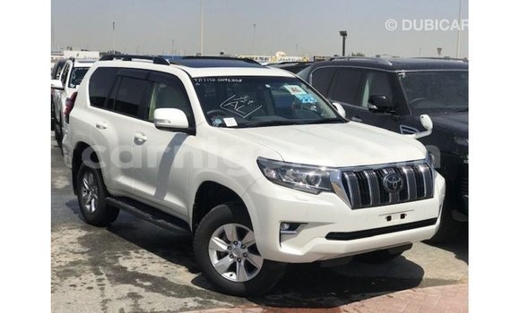 Acheter Import Voiture Toyota Prado Blanc à Import - Dubai, Agadez Acheter Import Voiture Toyota Prado Blanc à Import - Dubai, Agadez