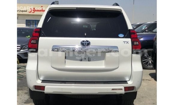 Acheter Import Voiture Toyota Prado Blanc à Import - Dubai, Agadez Acheter Import Voiture Toyota Prado Blanc à Import - Dubai, Agadez