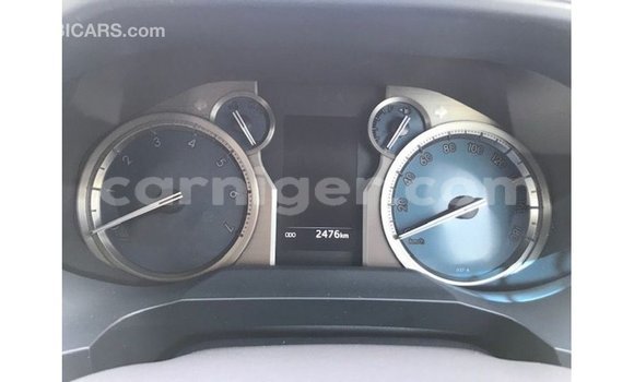 Acheter Import Voiture Toyota Prado Blanc à Import - Dubai, Agadez Acheter Import Voiture Toyota Prado Blanc à Import - Dubai, Agadez
