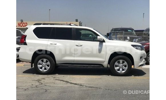 Sayi Imported Toyota Prado White Mota in Import - Dubai a Agadez Sayi Imported Toyota Prado White Mota in Import - Dubai a Agadez