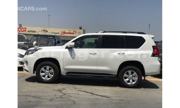 Sayi Imported Toyota Prado White Mota in Import - Dubai a Agadez Sayi Imported Toyota Prado White Mota in Import - Dubai a Agadez
