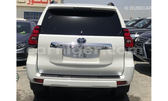 Sayi Imported Toyota Prado White Mota in Import - Dubai a Agadez Sayi Imported Toyota Prado White Mota in Import - Dubai a Agadez