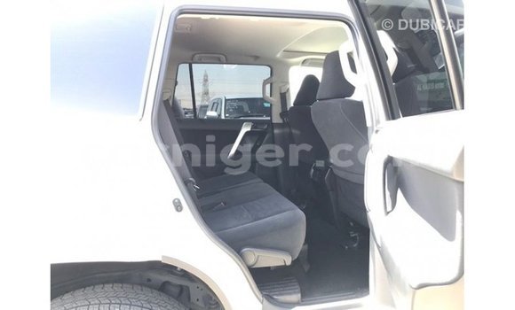 Sayi Imported Toyota Prado White Mota in Import - Dubai a Agadez Sayi Imported Toyota Prado White Mota in Import - Dubai a Agadez