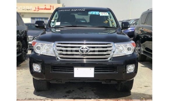 Acheter Import Utilitaire Toyota Land Cruiser Noir à Import - Dubai, Agadez Acheter Import Utilitaire Toyota Land Cruiser Noir à Import - Dubai, Agadez