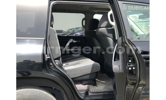 Acheter Import Utilitaire Toyota Land Cruiser Noir à Import - Dubai, Agadez Acheter Import Utilitaire Toyota Land Cruiser Noir à Import - Dubai, Agadez