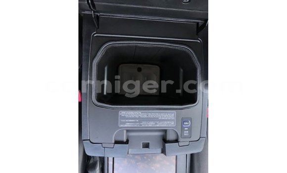 Acheter Import Utilitaire Toyota Land Cruiser Noir à Import - Dubai, Agadez Acheter Import Utilitaire Toyota Land Cruiser Noir à Import - Dubai, Agadez