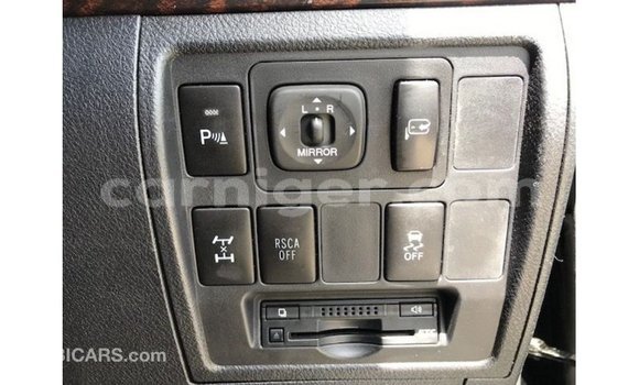 Acheter Import Utilitaire Toyota Land Cruiser Noir à Import - Dubai, Agadez Acheter Import Utilitaire Toyota Land Cruiser Noir à Import - Dubai, Agadez