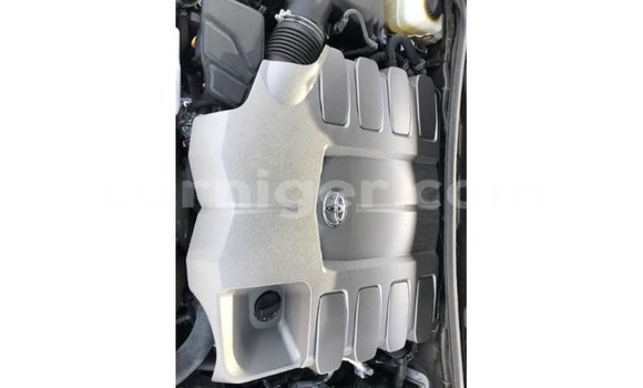 Acheter Import Utilitaire Toyota Land Cruiser Noir à Import - Dubai, Agadez Acheter Import Utilitaire Toyota Land Cruiser Noir à Import - Dubai, Agadez