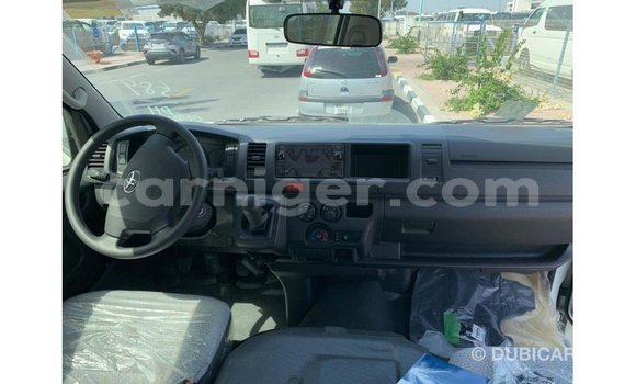 Buy Import Toyota Hiace White Car in Import - Dubai in Agadez Buy Import Toyota Hiace White Car in Import - Dubai in Agadez