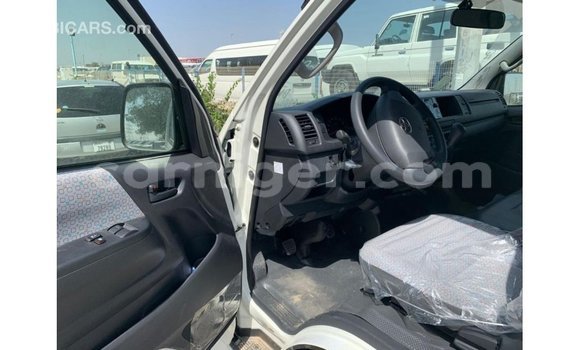 Buy Import Toyota Hiace White Car in Import - Dubai in Agadez Buy Import Toyota Hiace White Car in Import - Dubai in Agadez