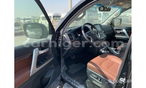 Buy Import Toyota Land Cruiser Black Truck in Import - Dubai in Agadez Buy Import Toyota Land Cruiser Black Truck in Import - Dubai in Agadez