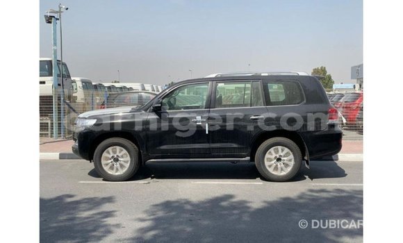 Buy Import Toyota Land Cruiser Black Truck in Import - Dubai in Agadez Buy Import Toyota Land Cruiser Black Truck in Import - Dubai in Agadez