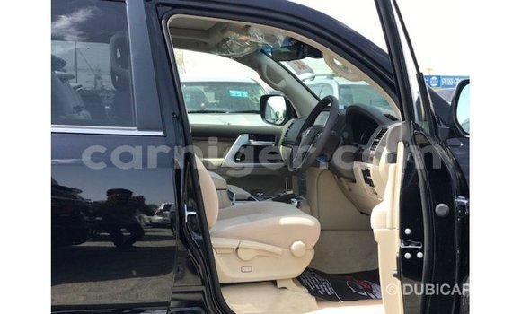 اشتري Imported Toyota Land Cruiser Black شاحنة في Import - Dubai في أغاديز اشتري Imported Toyota Land Cruiser Black شاحنة في Import - Dubai في أغاديز