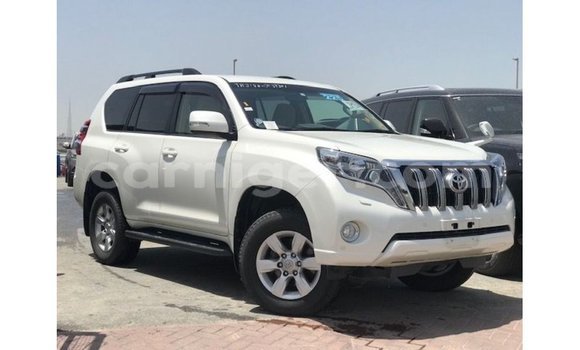 Acheter Import Voiture Toyota Prado Blanc à Import - Dubai, Agadez Acheter Import Voiture Toyota Prado Blanc à Import - Dubai, Agadez