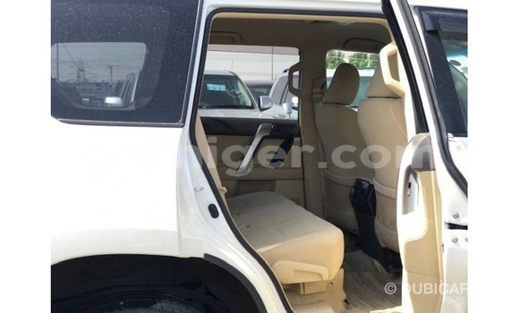 Acheter Import Voiture Toyota Prado Blanc à Import - Dubai, Agadez Acheter Import Voiture Toyota Prado Blanc à Import - Dubai, Agadez